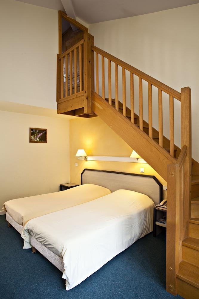 Hotel Athena 3*